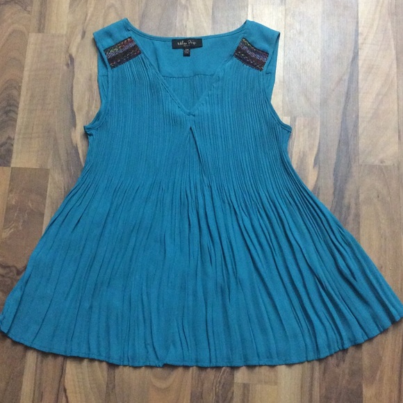 Melissa Paige Tops - Melissa Paige Teal Sleeveless Blouse